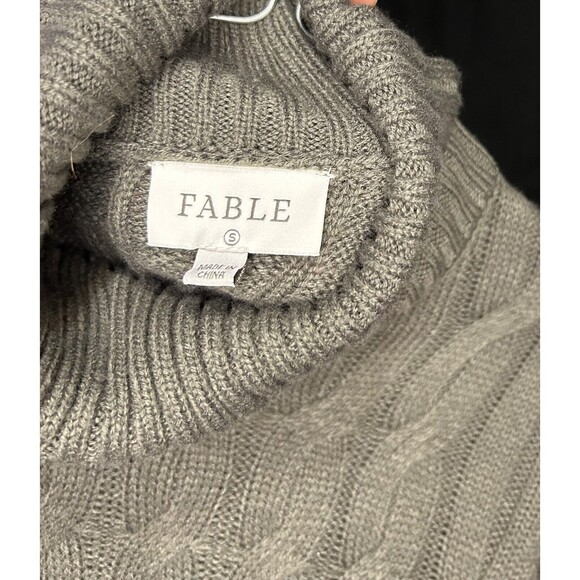 Fable Women’s Turtleneck Sweater Dress Beige Size Small EUC - Picture 3 of 3